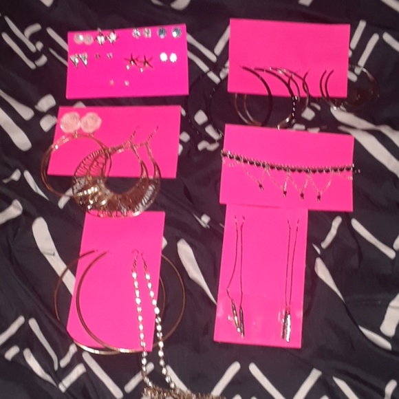 Unknown Jewelry - Big pack of fashion jewelery